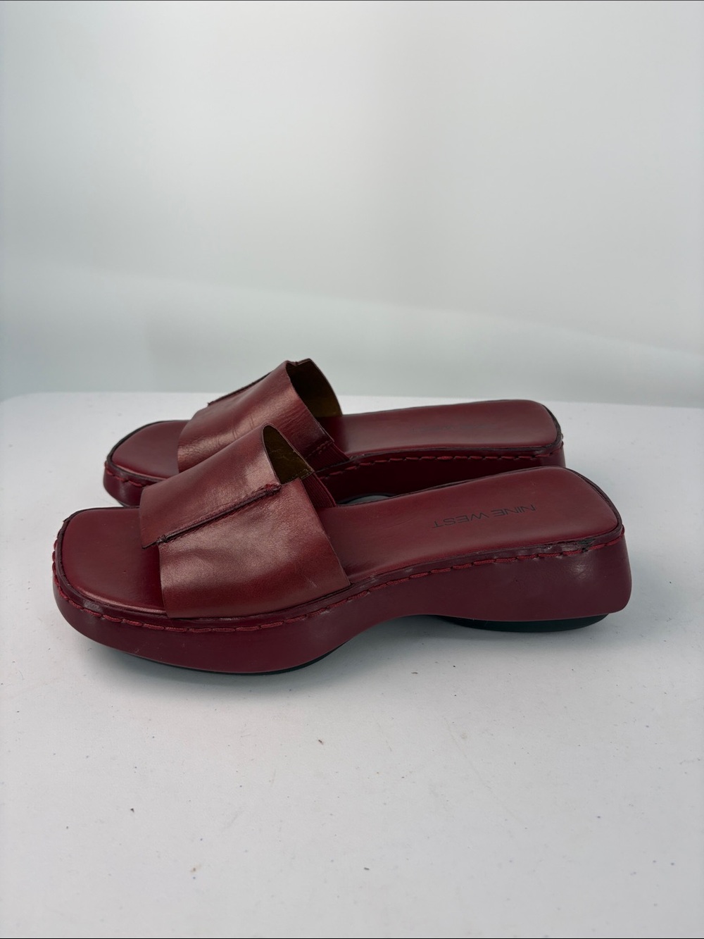 🗑️ Nine West Studio retro red Leather Slide Mules